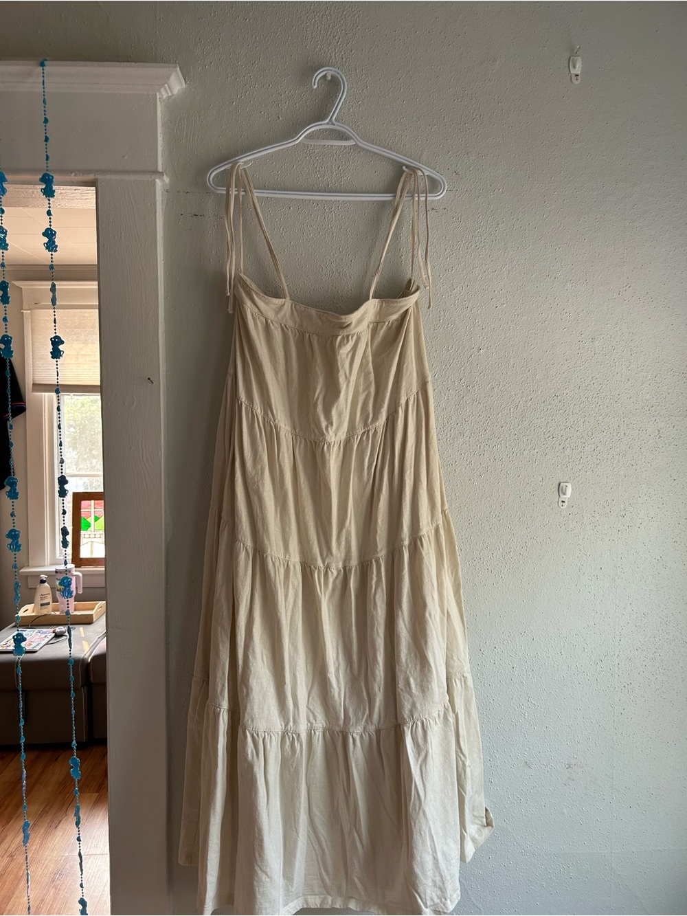 American Eagle Outfitters Cream Tiered Maxi Dress